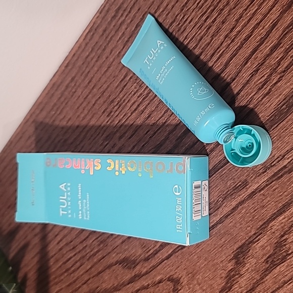 💫Tula Skincare -the cult classic face cleanser - Picture 3 of 5